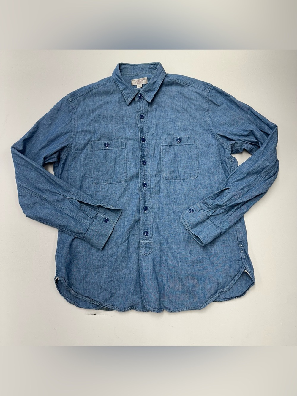Wallace & Barnes Blue Chambray Long Sleeve Button Down Work Shirt Men’s Large